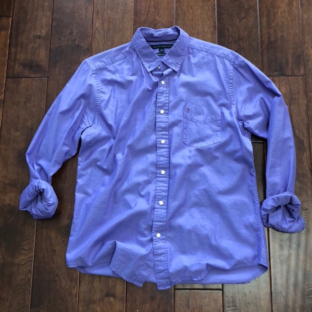 Tommy Hilfiger casual button down oxford.